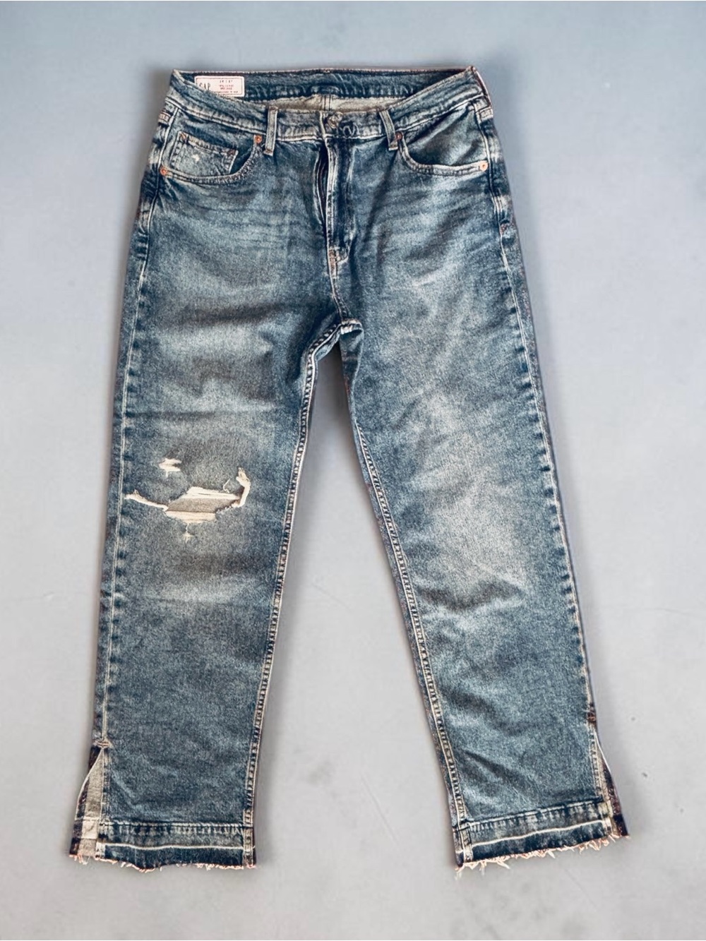 Gap Mid-rise 90’s loose fit women’s dresses stressed jeans